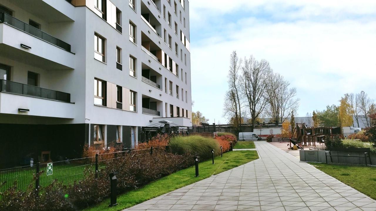 M&R Apartament Airport&Business Premium Komputerowa - Underground Garage - Free Wifi - Netflix - Self Check-In - 5 Min From Chopin Airport Varsovia Exterior foto