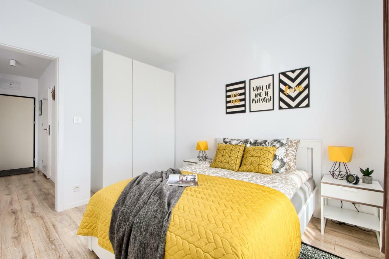 M&R Apartament Airport&Business Premium Komputerowa - Underground Garage - Free Wifi - Netflix - Self Check-In - 5 Min From Chopin Airport Varsovia Exterior foto